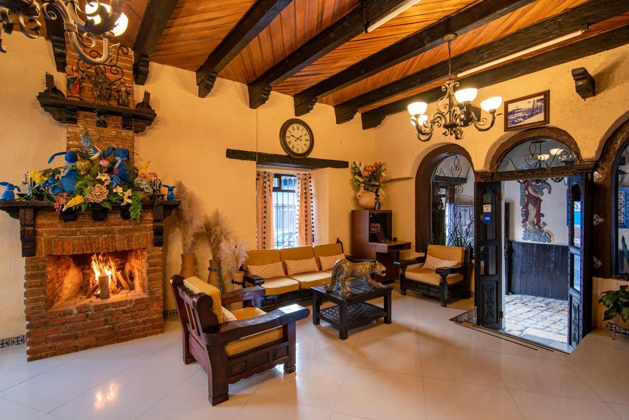 Hotel Palacio De Moctezuma San Cristóbal de Las Casas Kültér fotó